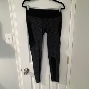 Alo Yoga Leggings - heather grey and black mesh